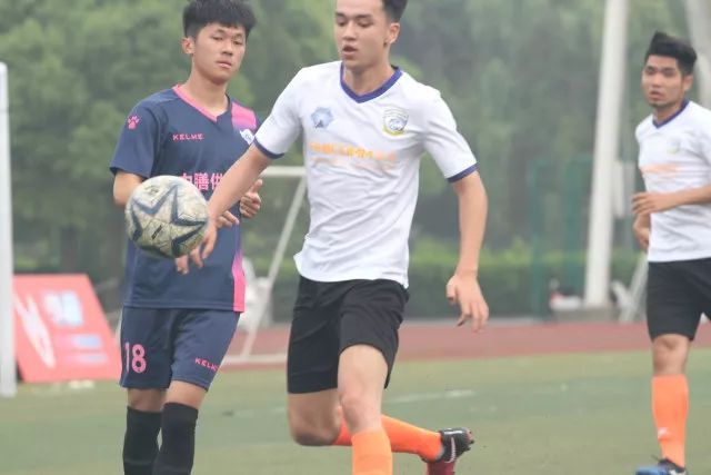 王俊杰爆发砍18+14廖三宁15分 中国男篮险胜塞尔维亚FMP